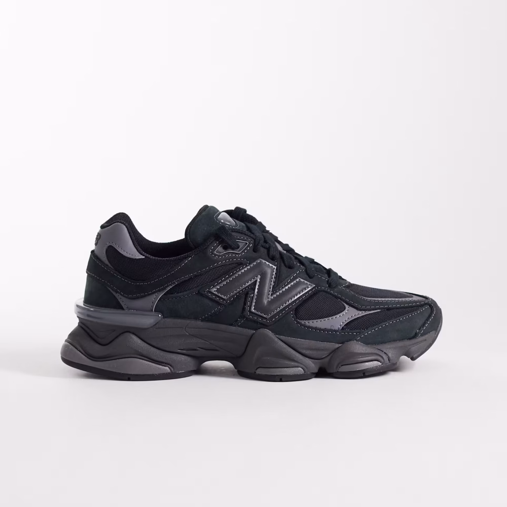 New Balance 9060 trainers in triple black