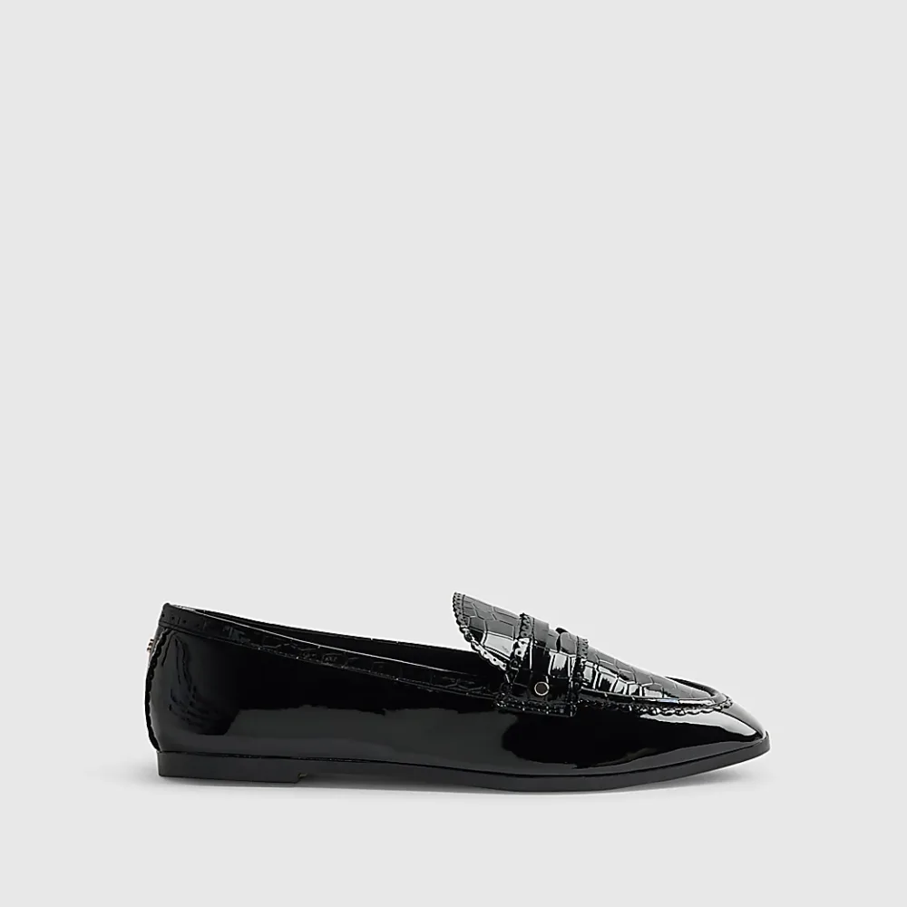 River Island - Black Scallop Edge Patent Loafers