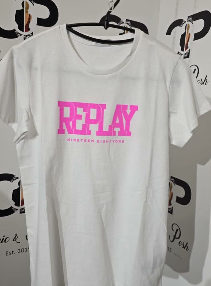 Replay-White tshirt girl